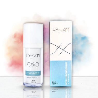 Feuchtigkeitsspendendes Hyaluronserum mit Aloe Vera, N-Acetylglucosamin & Polyglutaminsäure. Für glatte, regenerierte und strahlende Haut.